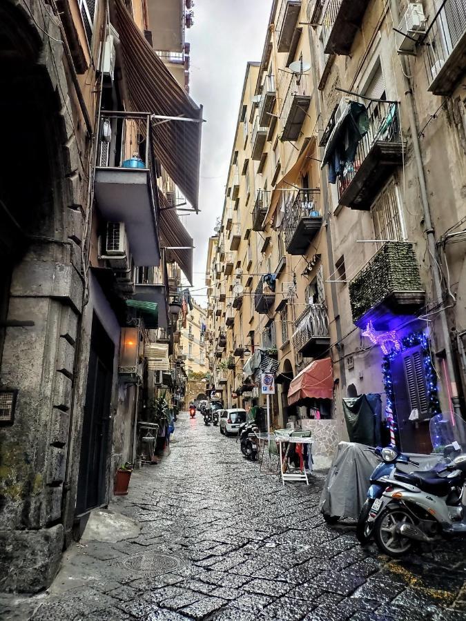 Bed and Breakfast Di Affreschi E Volte à Naples Extérieur photo