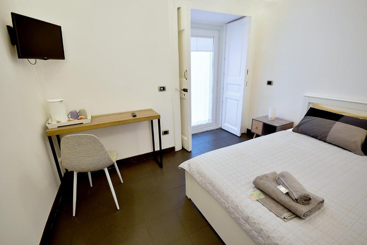 Bed and Breakfast Di Affreschi E Volte à Naples Extérieur photo