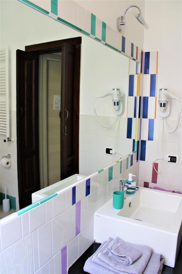 Bed and Breakfast Di Affreschi E Volte à Naples Extérieur photo